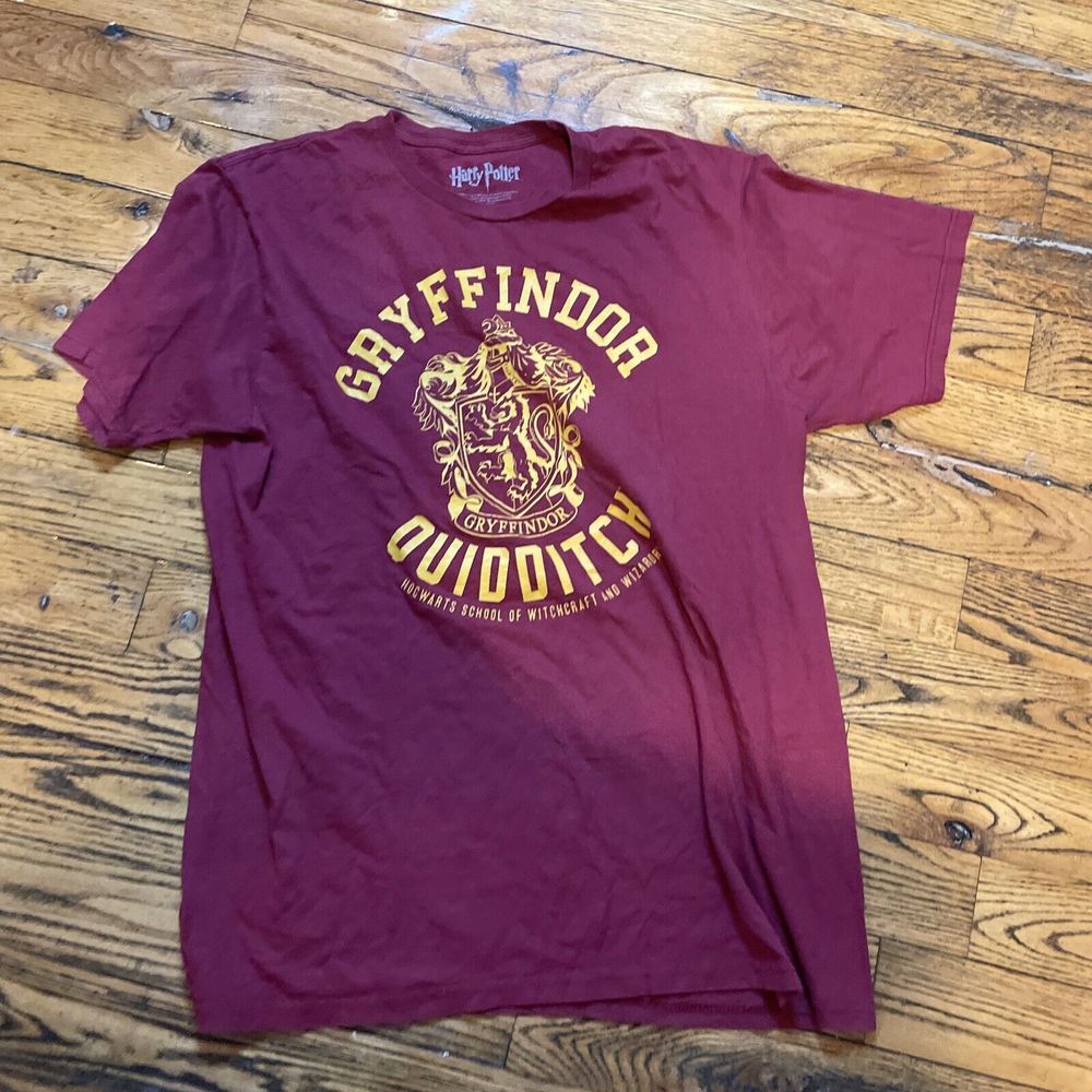 Harry Potter Gryffindor Quidditch T Shirt Men's Size XL Red Short Sleeve Solid